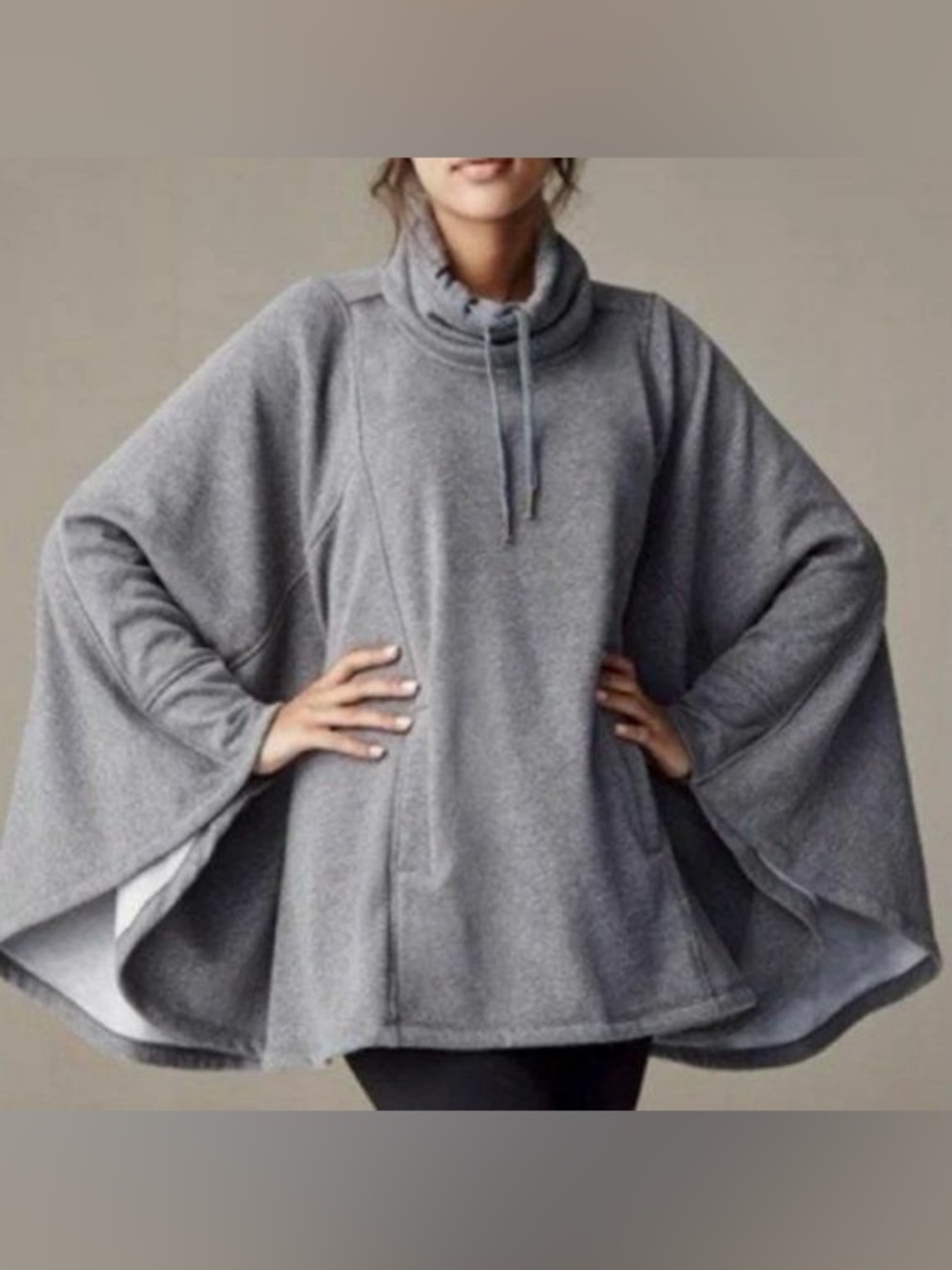 UGG Super Soft & Cozy Gray Turtleneck Poncho Women’s Size XS/S